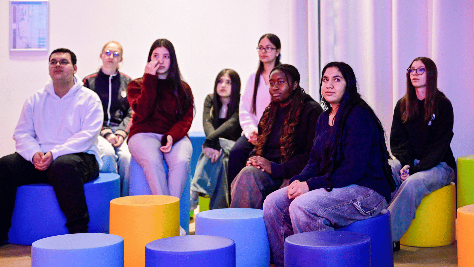 Des élèves au Wikifin Lab